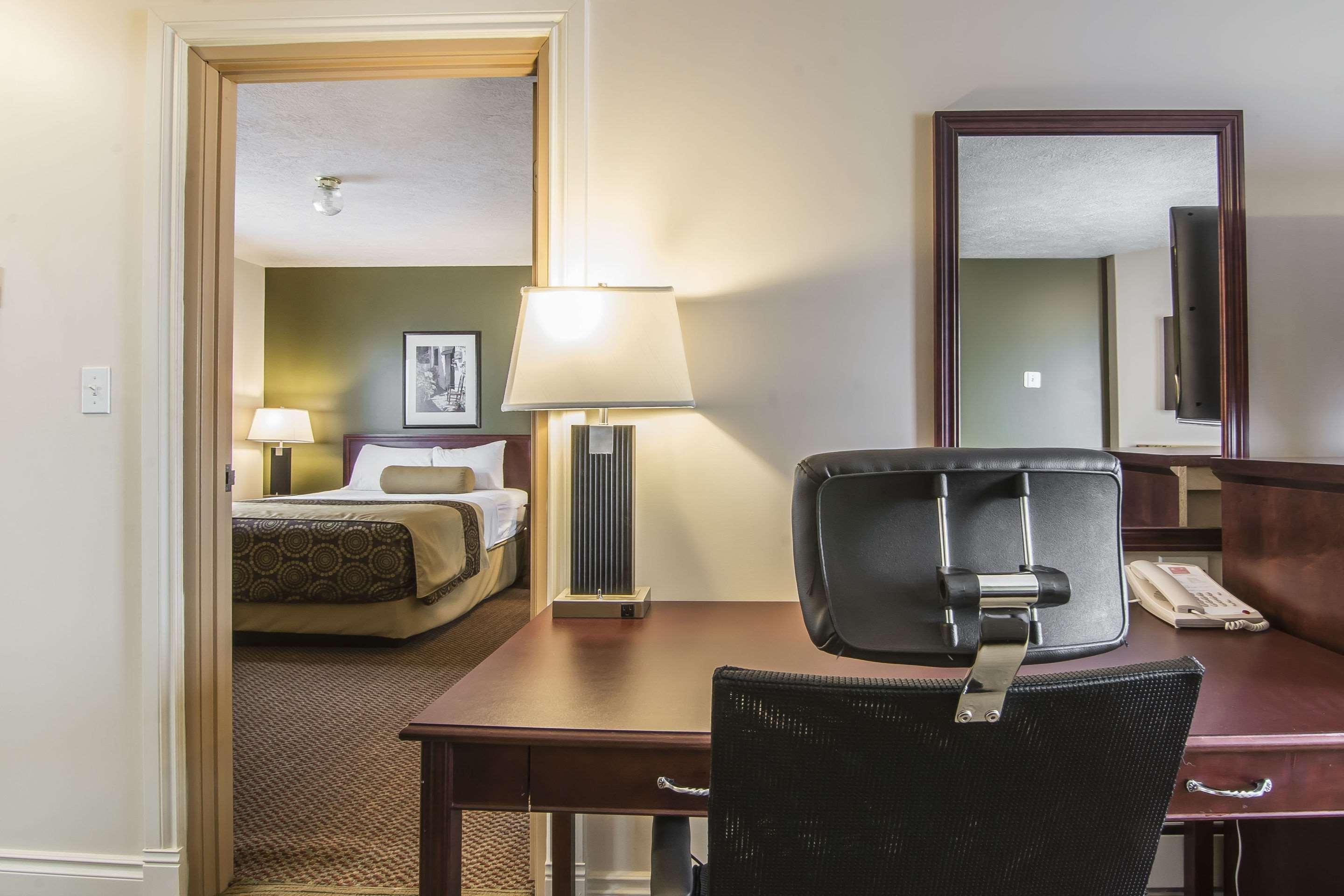 Econo Lodge Inn & Suites High Level Zewnętrze zdjęcie