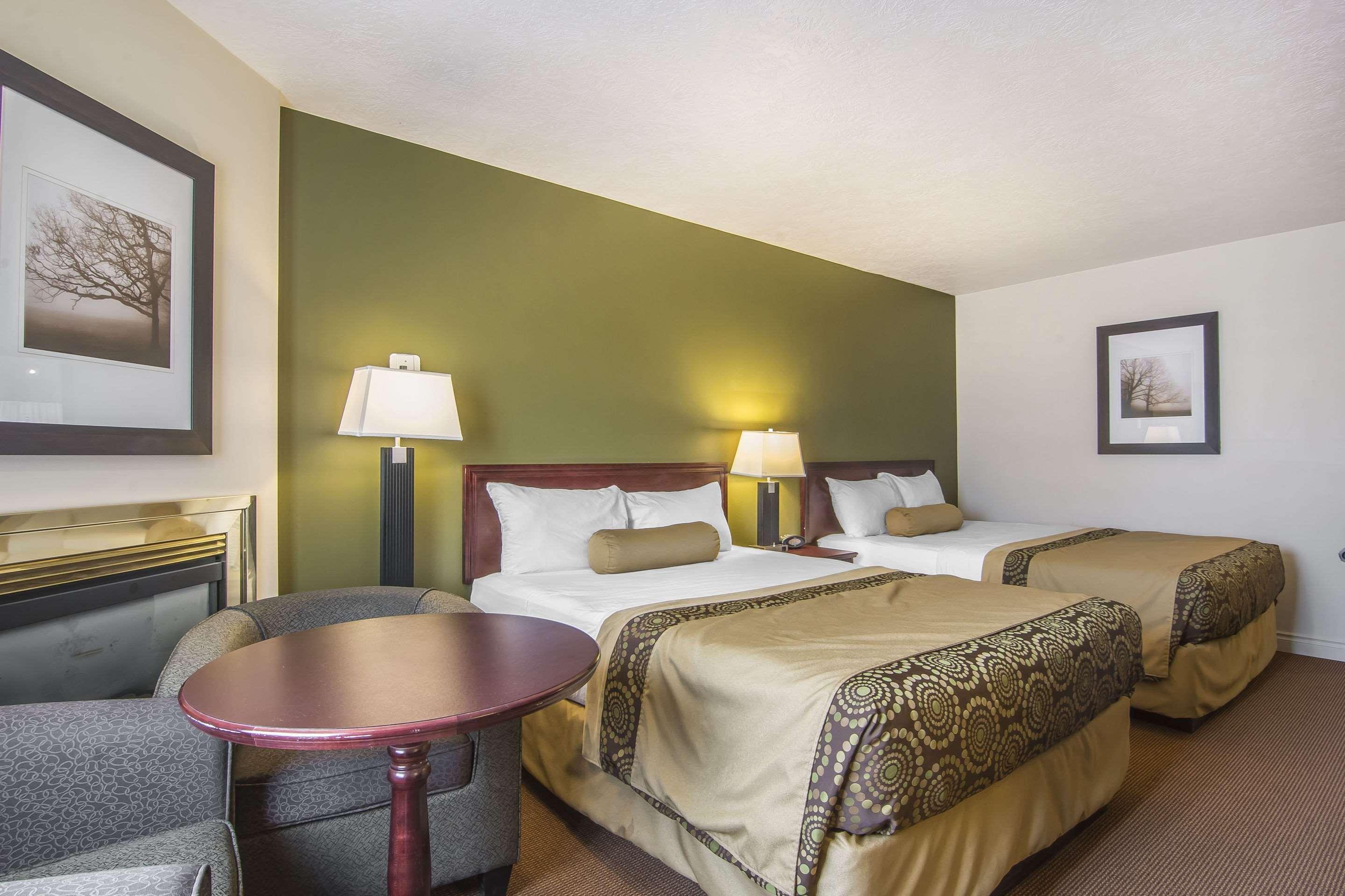 Econo Lodge Inn & Suites High Level Zewnętrze zdjęcie