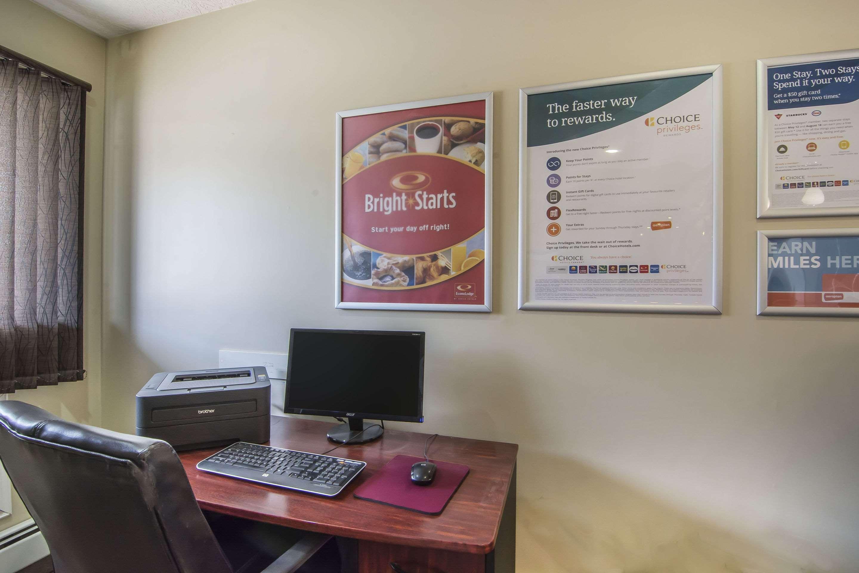 Econo Lodge Inn & Suites High Level Zewnętrze zdjęcie