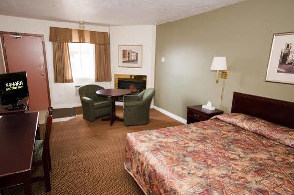 Econo Lodge Inn & Suites High Level Zewnętrze zdjęcie